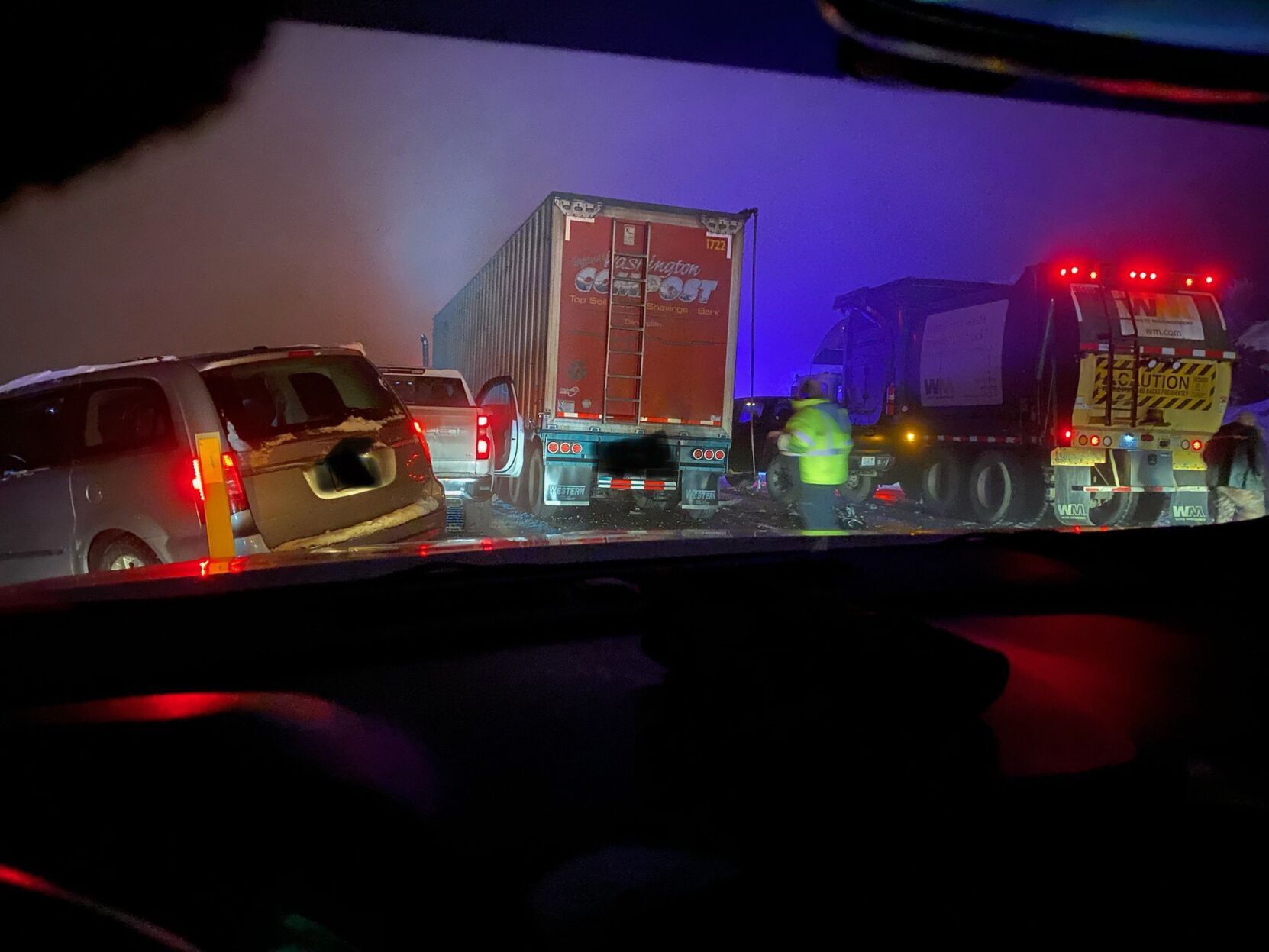 30 car pileup closes I-90 eastbound near Kittitas